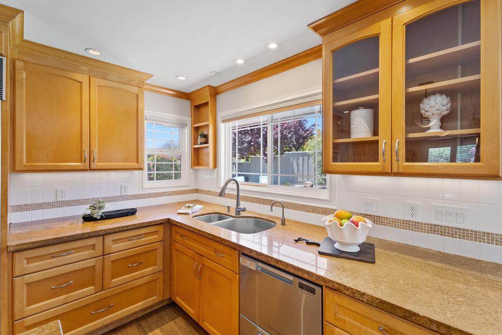 Detail Gallery Image 17 of 34 For 290 Saint Andrews Dr, Aptos,  CA 95003 - 4 Beds | 3 Baths