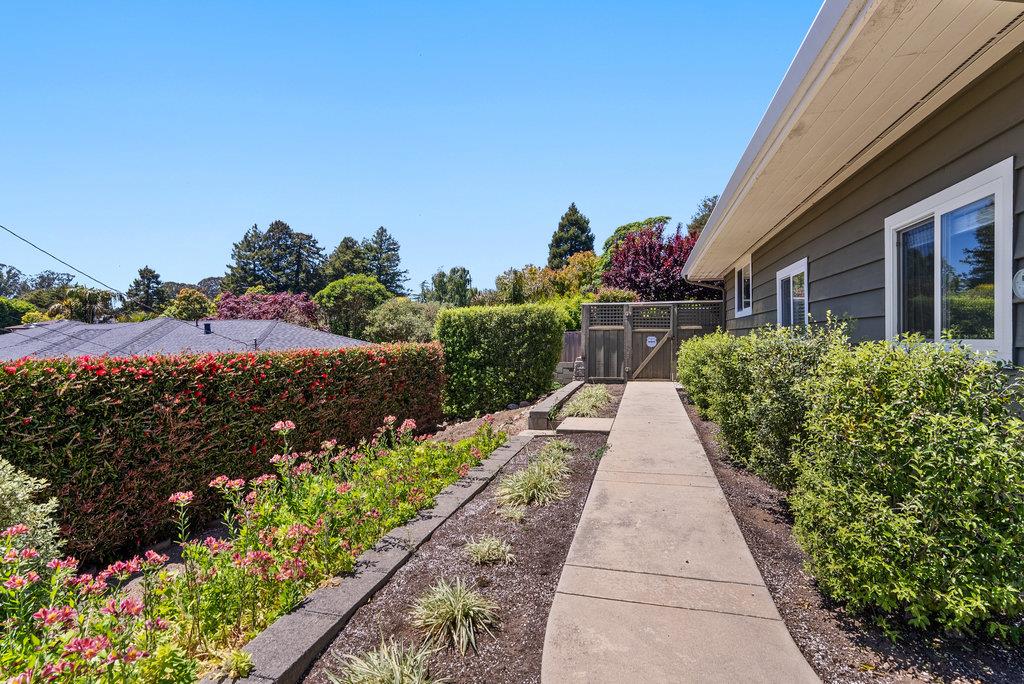 Detail Gallery Image 33 of 34 For 290 Saint Andrews Dr, Aptos,  CA 95003 - 4 Beds | 3 Baths