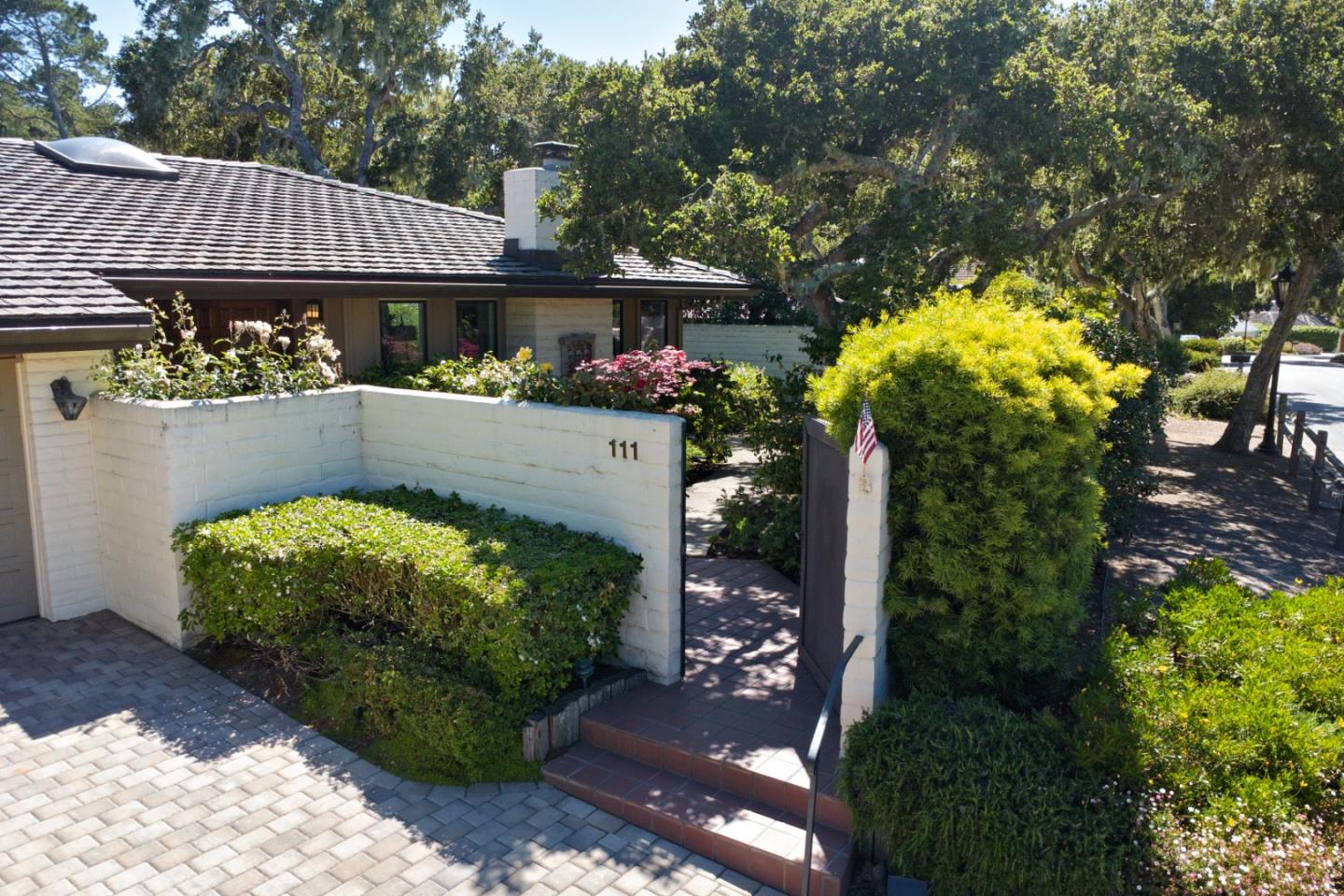 Detail Gallery Image 2 of 34 For 111 Littlefield Rd, Monterey,  CA 93940 - 3 Beds | 2 Baths