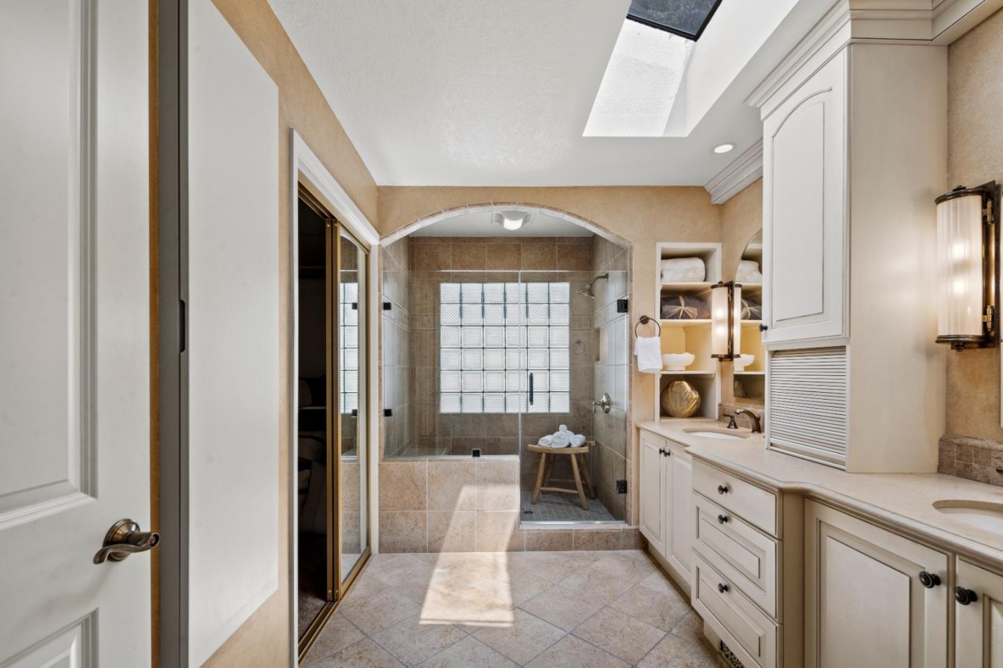 Detail Gallery Image 8 of 34 For 111 Littlefield Rd, Monterey,  CA 93940 - 3 Beds | 2 Baths