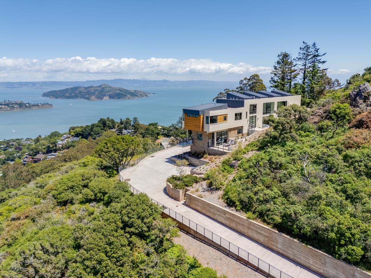 Detail Gallery Image 3 of 102 For 3 Wolfback Ridge Rd, Sausalito,  CA 94965 - 5 Beds | 5/1 Baths