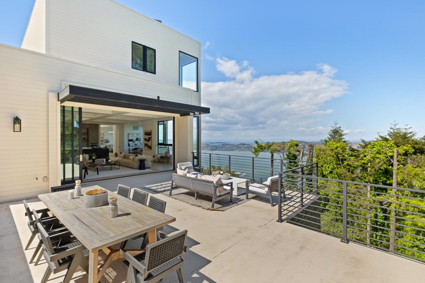 Detail Gallery Image 51 of 102 For 3 Wolfback Ridge Rd, Sausalito,  CA 94965 - 5 Beds | 5/1 Baths