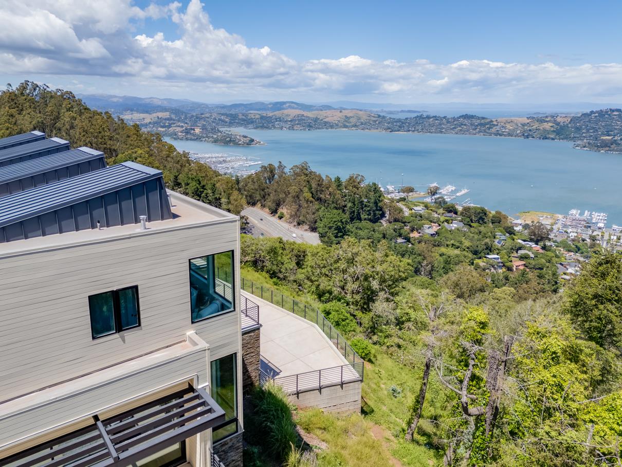 Detail Gallery Image 53 of 102 For 3 Wolfback Ridge Rd, Sausalito,  CA 94965 - 5 Beds | 5/1 Baths