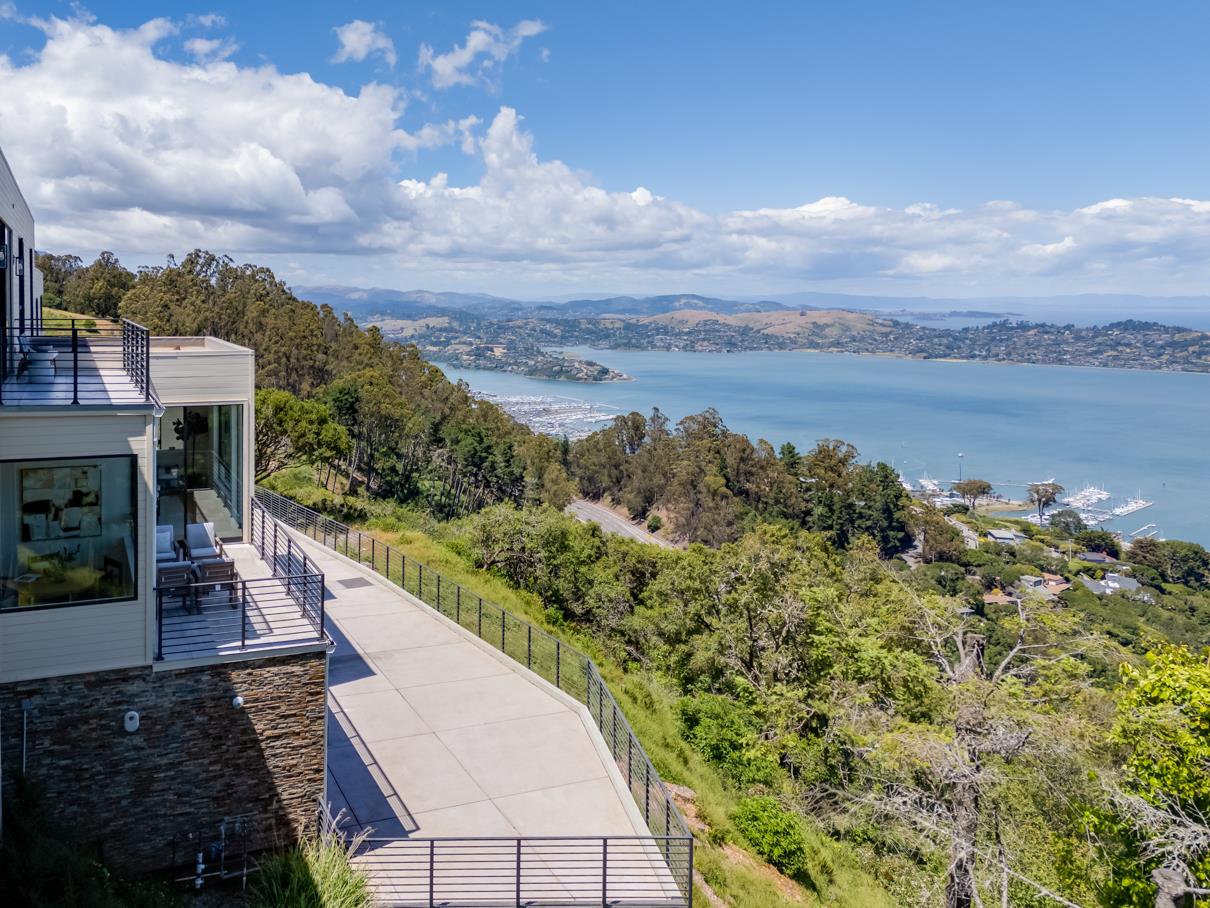 Detail Gallery Image 56 of 102 For 3 Wolfback Ridge Rd, Sausalito,  CA 94965 - 5 Beds | 5/1 Baths
