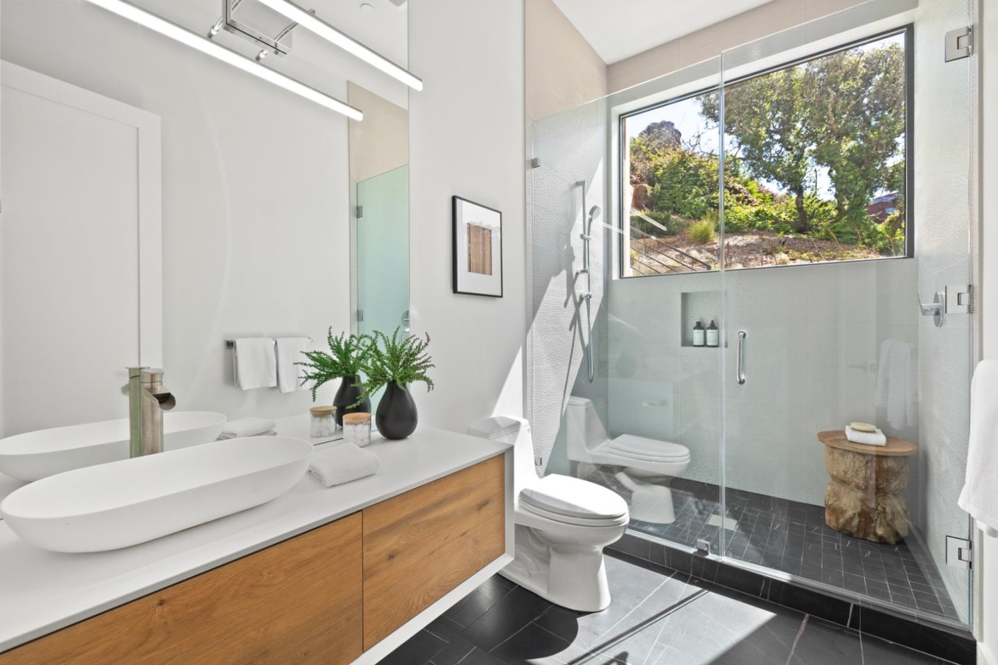 Detail Gallery Image 68 of 102 For 3 Wolfback Ridge Rd, Sausalito,  CA 94965 - 5 Beds | 5/1 Baths