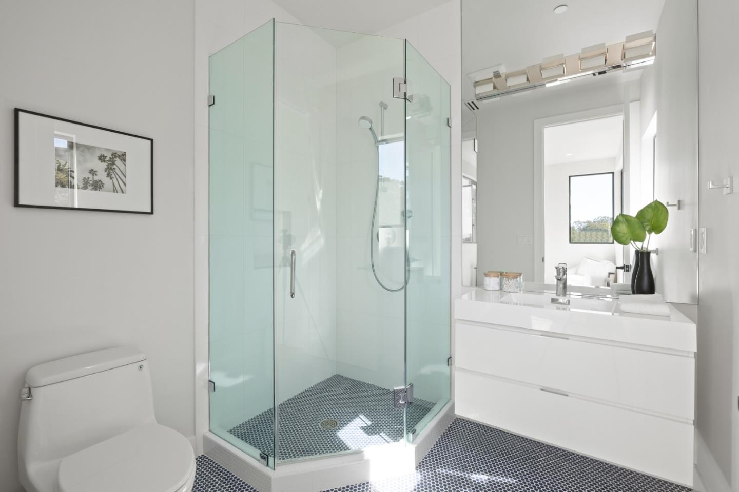 Detail Gallery Image 79 of 102 For 3 Wolfback Ridge Rd, Sausalito,  CA 94965 - 5 Beds | 5/1 Baths