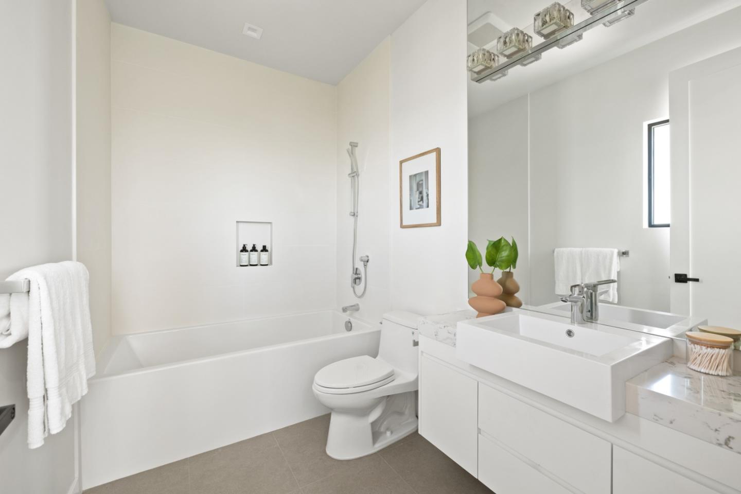 Detail Gallery Image 81 of 102 For 3 Wolfback Ridge Rd, Sausalito,  CA 94965 - 5 Beds | 5/1 Baths