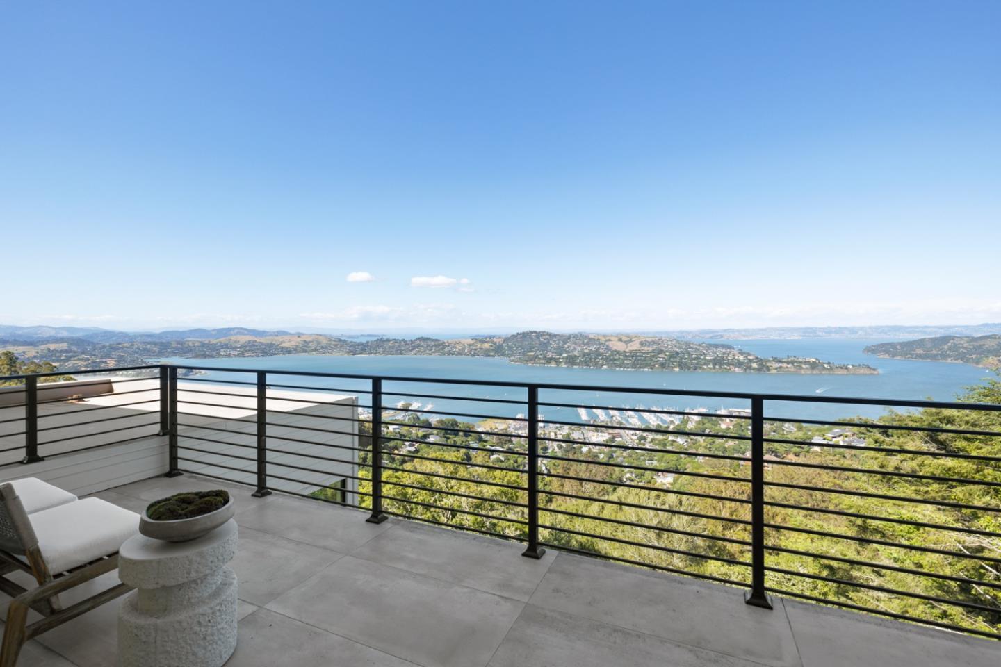 Detail Gallery Image 86 of 102 For 3 Wolfback Ridge Rd, Sausalito,  CA 94965 - 5 Beds | 5/1 Baths