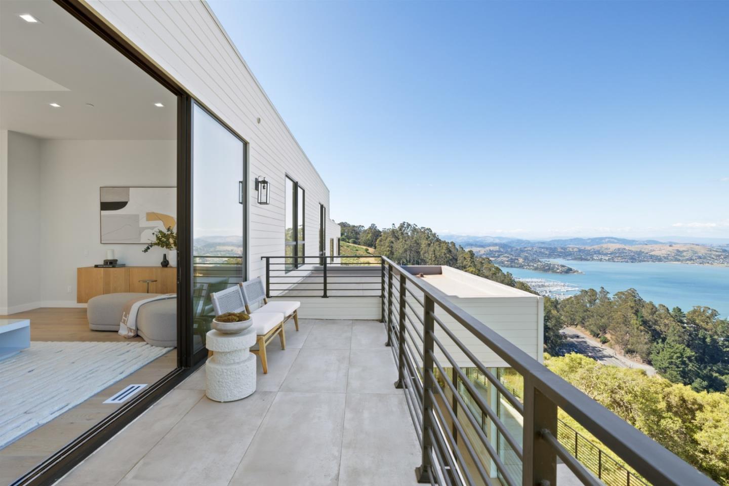 Detail Gallery Image 87 of 102 For 3 Wolfback Ridge Rd, Sausalito,  CA 94965 - 5 Beds | 5/1 Baths