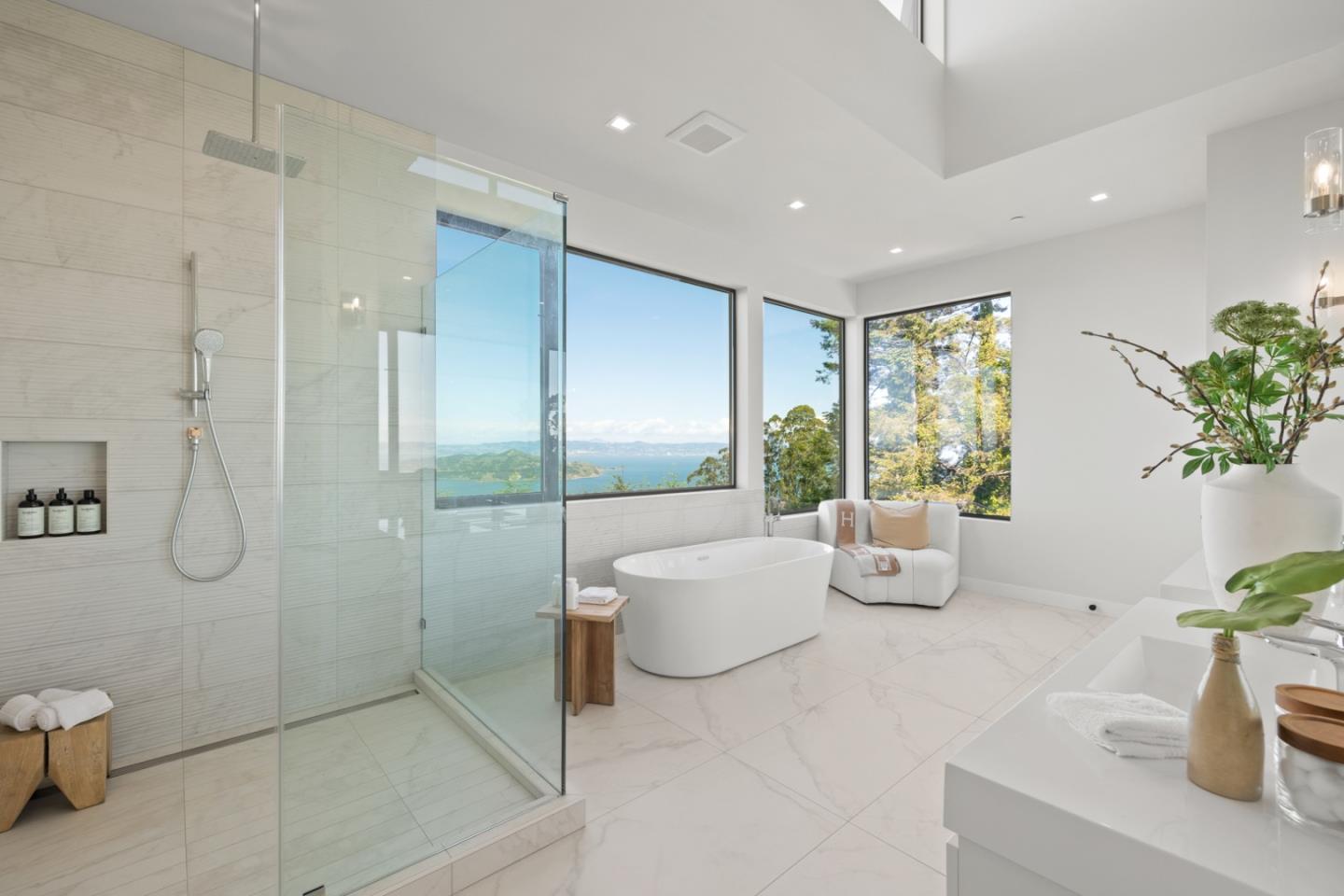 Detail Gallery Image 91 of 102 For 3 Wolfback Ridge Rd, Sausalito,  CA 94965 - 5 Beds | 5/1 Baths