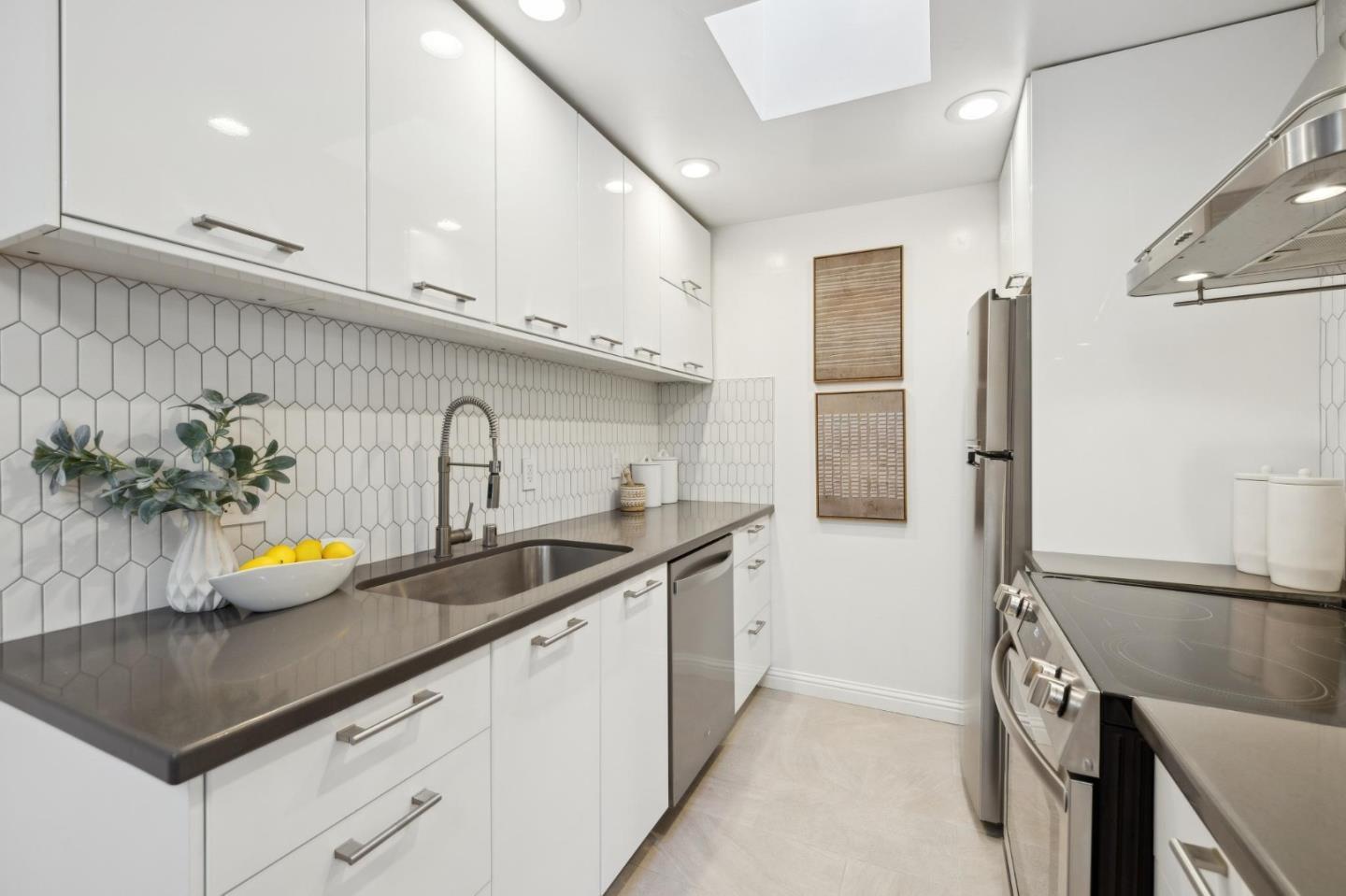 Detail Gallery Image 16 of 41 For 500 W Middlefield Rd #164,  Mountain View,  CA 94043 - 1 Beds | 1 Baths