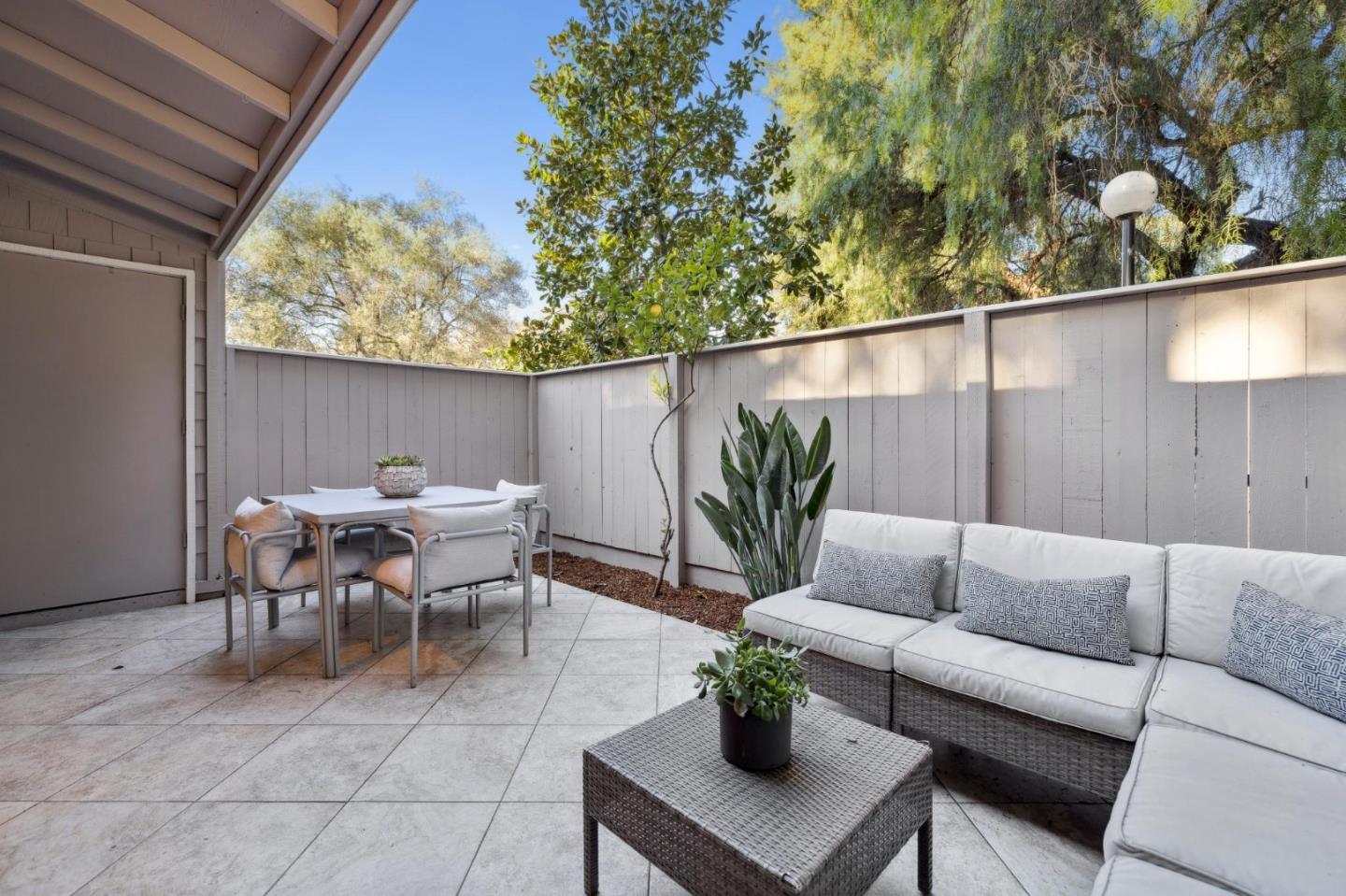 Detail Gallery Image 31 of 41 For 500 W Middlefield Rd #164,  Mountain View,  CA 94043 - 1 Beds | 1 Baths
