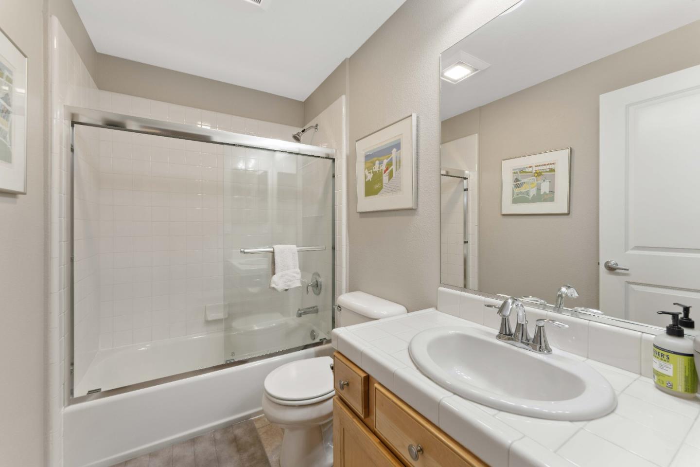 Detail Gallery Image 21 of 25 For 85 Bassett St, San Jose,  CA 95110 - 3 Beds | 2/1 Baths