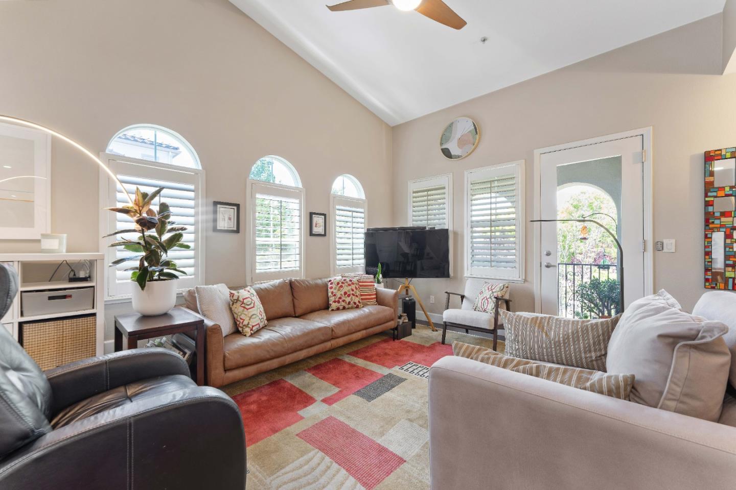 Detail Gallery Image 4 of 25 For 85 Bassett St, San Jose,  CA 95110 - 3 Beds | 2/1 Baths