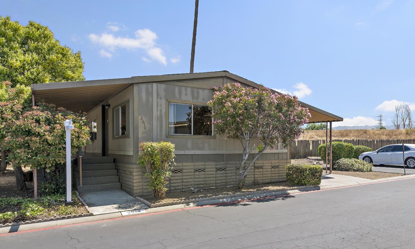 Detail Gallery Image 2 of 18 For 2614 Whispering Hills Circle #2614,  San Jose,  CA 95148 - 2 Beds | 2 Baths