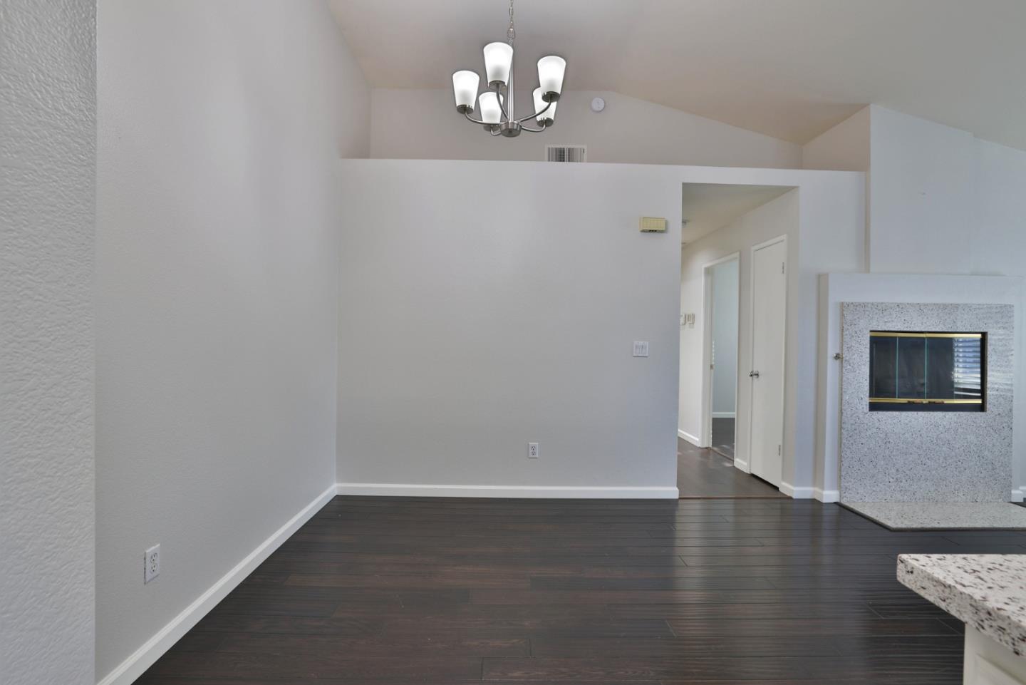 Detail Gallery Image 10 of 21 For 5658 Statice Cmn, Fremont,  CA 94538 - 2 Beds | 2 Baths