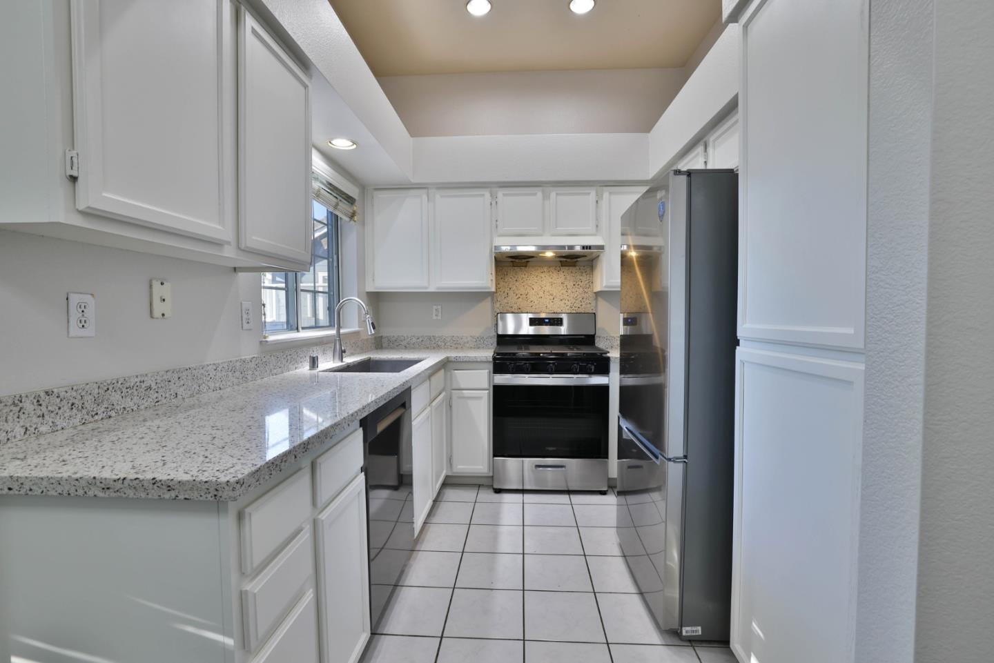 Detail Gallery Image 11 of 21 For 5658 Statice Cmn, Fremont,  CA 94538 - 2 Beds | 2 Baths