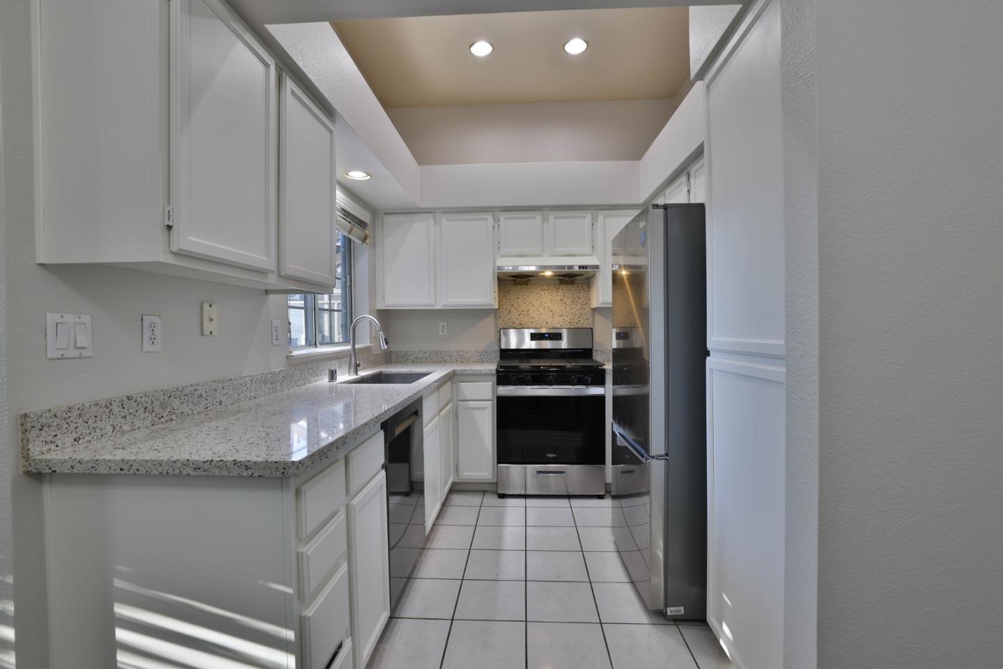 Detail Gallery Image 12 of 21 For 5658 Statice Cmn, Fremont,  CA 94538 - 2 Beds | 2 Baths