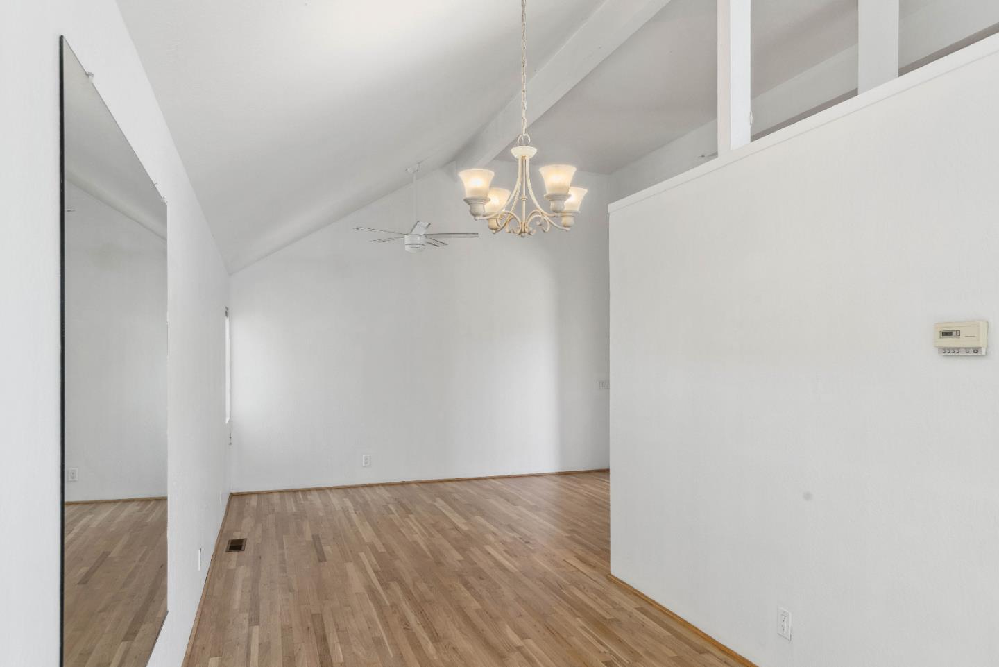 Detail Gallery Image 10 of 21 For 26 Seacliff Dr, Aptos,  CA 95003 - 2 Beds | 2/1 Baths