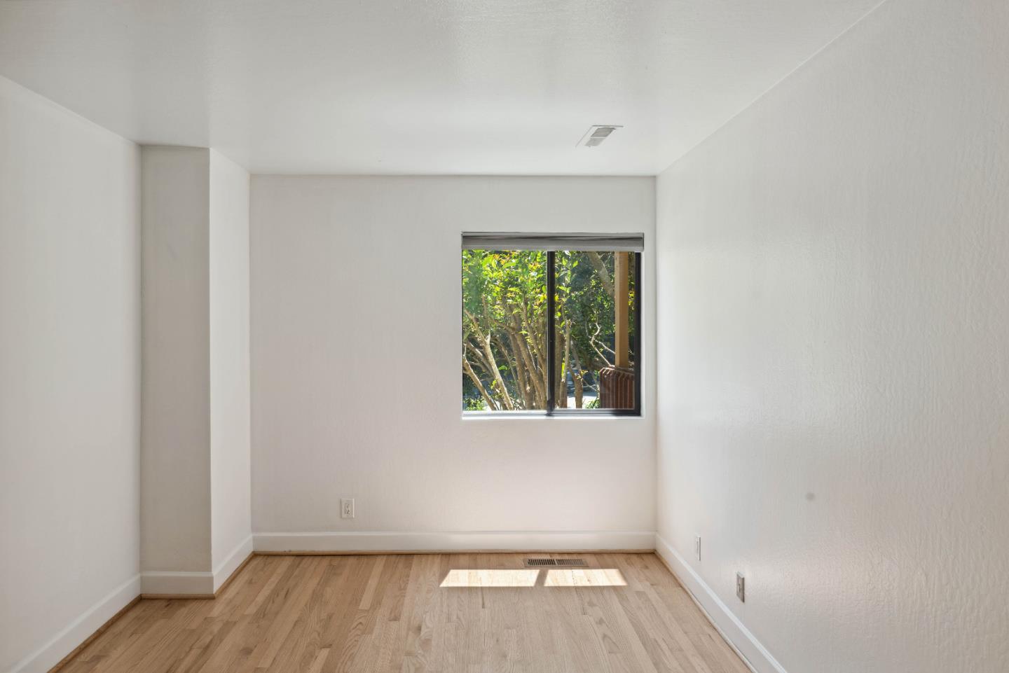 Detail Gallery Image 15 of 21 For 26 Seacliff Dr, Aptos,  CA 95003 - 2 Beds | 2/1 Baths
