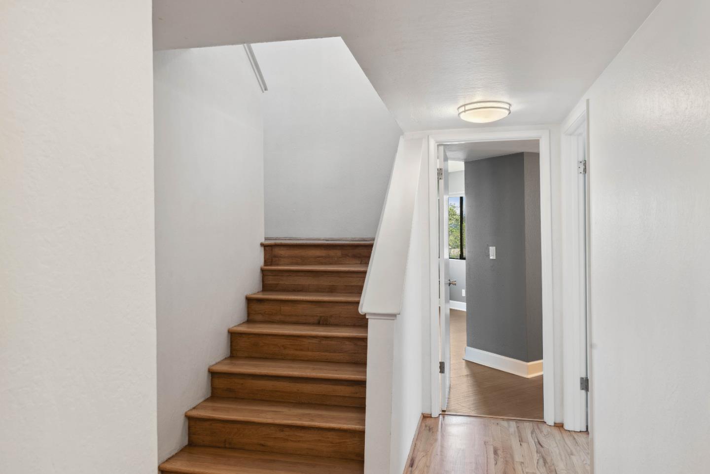 Detail Gallery Image 17 of 21 For 26 Seacliff Dr, Aptos,  CA 95003 - 2 Beds | 2/1 Baths