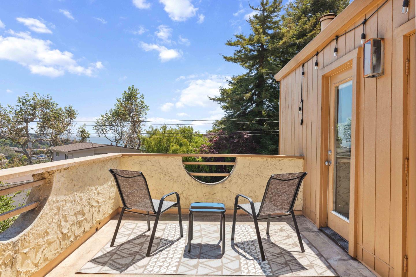Detail Gallery Image 2 of 21 For 26 Seacliff Dr, Aptos,  CA 95003 - 2 Beds | 2/1 Baths