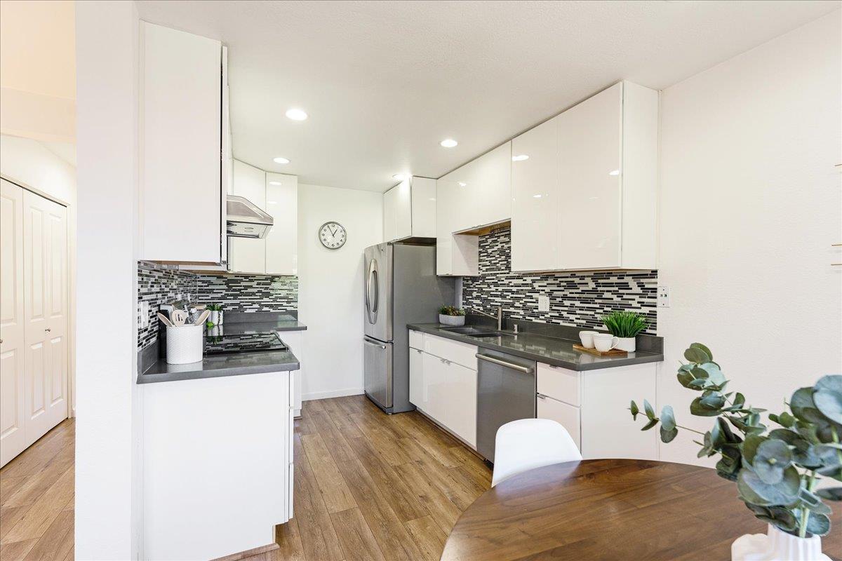 Detail Gallery Image 6 of 35 For 46 Shaniko Cmn #94,  Fremont,  CA 94539 - 2 Beds | 2 Baths