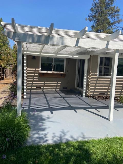 Detail Gallery Image 13 of 15 For 98 Eleanor Ave, Los Altos,  CA 94022 - 4 Beds | 2 Baths