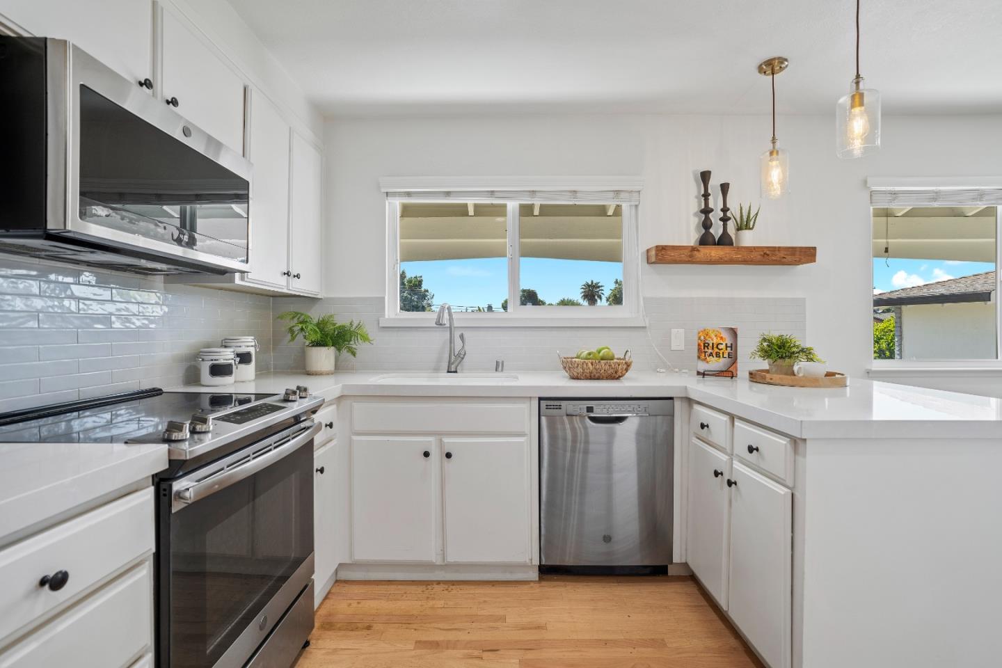 Detail Gallery Image 11 of 63 For 5868 Montevino Dr, San Jose,  CA 95123 - 3 Beds | 2/1 Baths