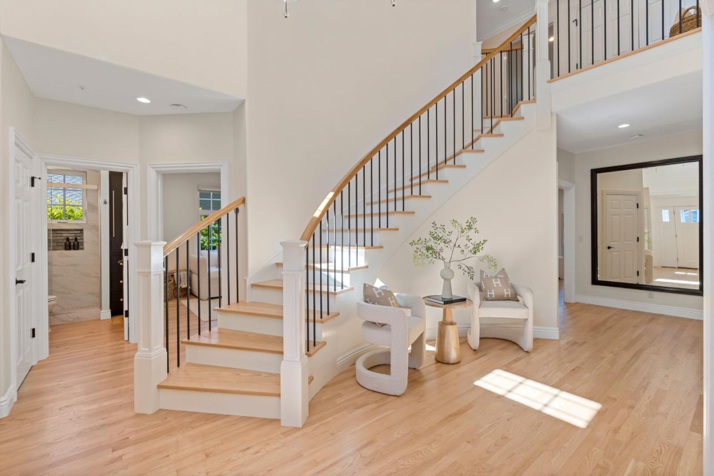Detail Gallery Image 21 of 71 For 739 Oak View Way, Redwood City,  CA 94062 - 4 Beds | 4 Baths