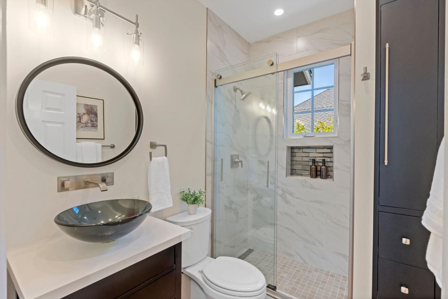 Detail Gallery Image 24 of 71 For 739 Oak View Way, Redwood City,  CA 94062 - 4 Beds | 4 Baths
