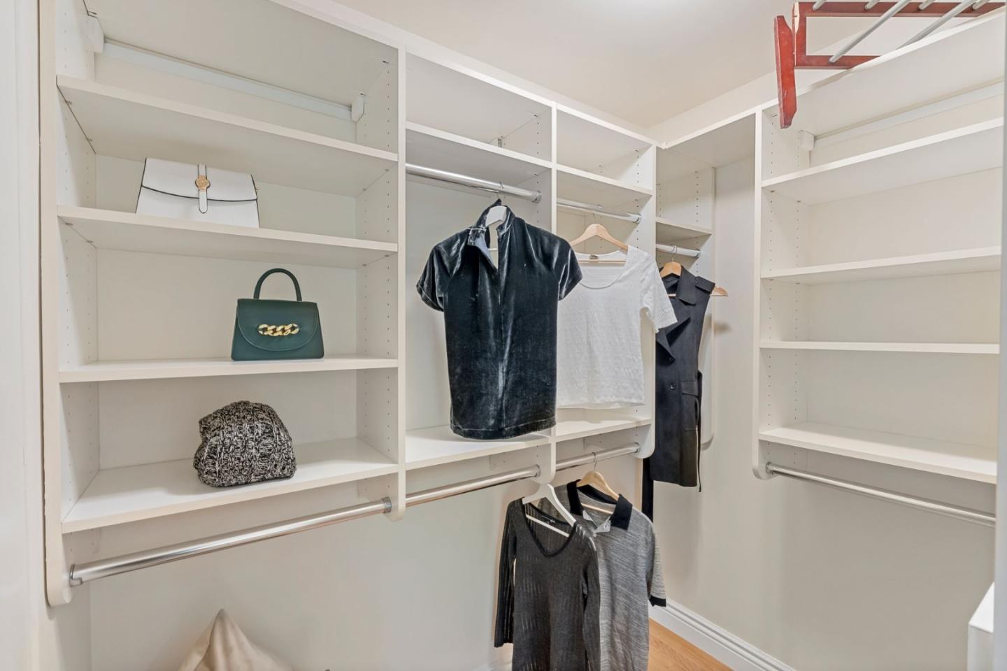 Detail Gallery Image 31 of 71 For 739 Oak View Way, Redwood City,  CA 94062 - 4 Beds | 4 Baths