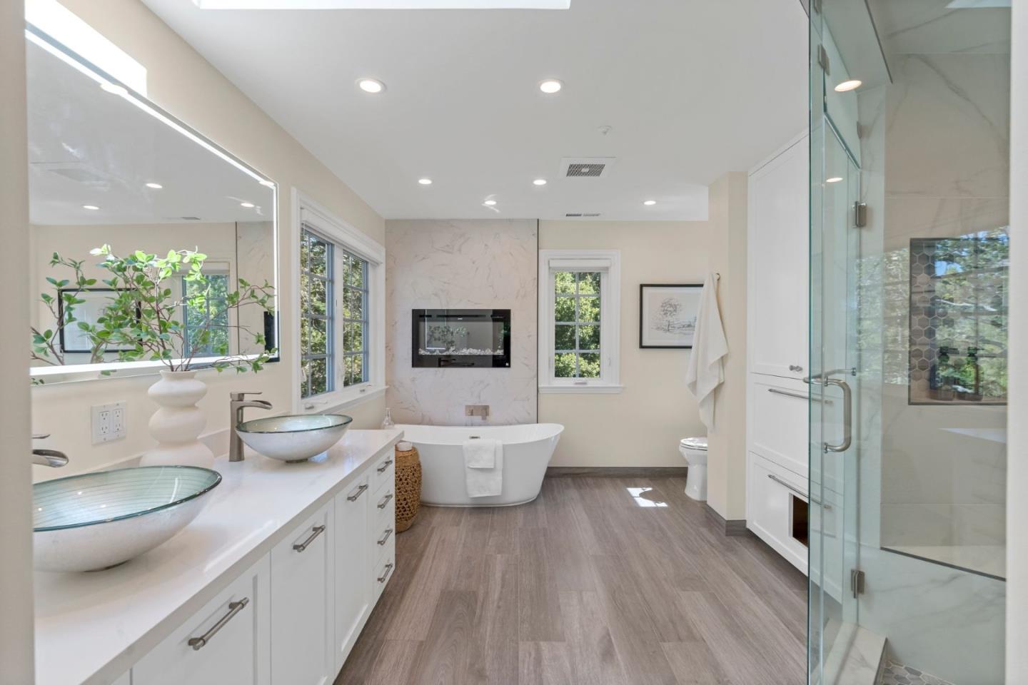 Detail Gallery Image 32 of 71 For 739 Oak View Way, Redwood City,  CA 94062 - 4 Beds | 4 Baths