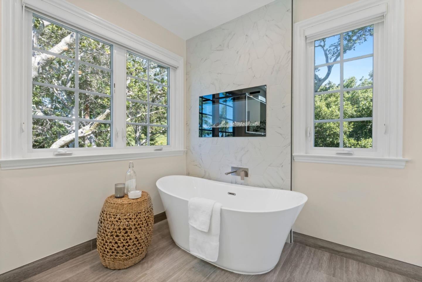 Detail Gallery Image 35 of 71 For 739 Oak View Way, Redwood City,  CA 94062 - 4 Beds | 4 Baths