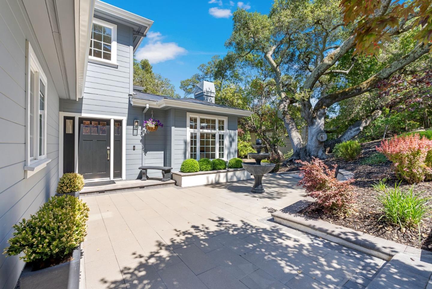 Detail Gallery Image 5 of 71 For 739 Oak View Way, Redwood City,  CA 94062 - 4 Beds | 4 Baths