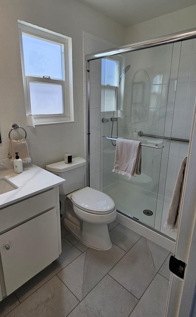 Detail Gallery Image 3 of 5 For 5748 Saint Paul Dr, Newark,  CA 94560 - 3 Beds | 2 Baths