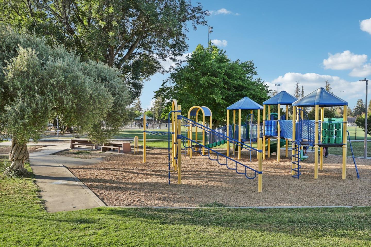 Detail Gallery Image 32 of 36 For 4663 Borina Dr, San Jose,  CA 95129 - 3 Beds | 2 Baths