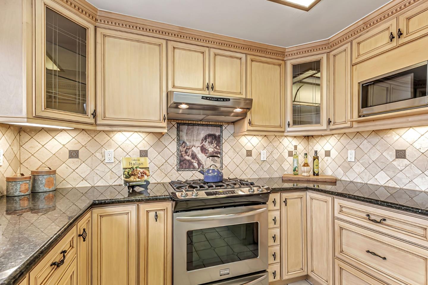 Detail Gallery Image 16 of 52 For 5883 Chris Dr, San Jose,  CA 95123 - 4 Beds | 2 Baths