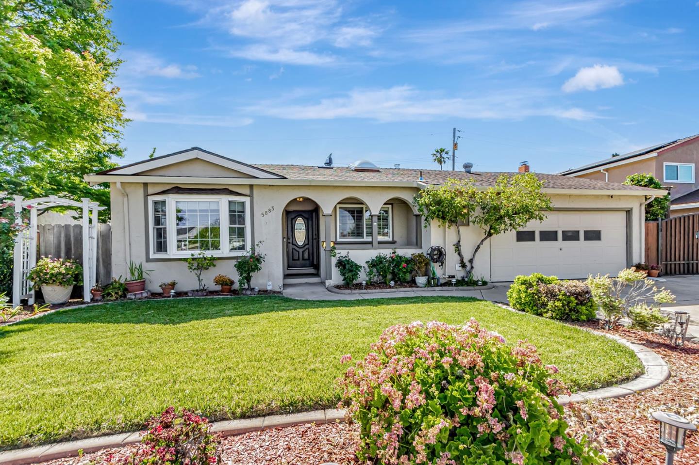 Detail Gallery Image 3 of 52 For 5883 Chris Dr, San Jose,  CA 95123 - 4 Beds | 2 Baths
