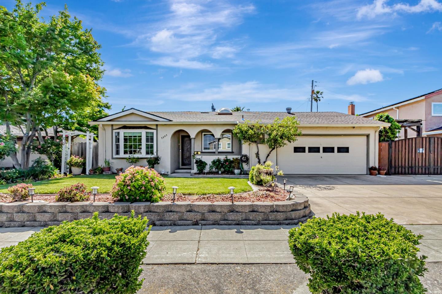 Detail Gallery Image 4 of 52 For 5883 Chris Dr, San Jose,  CA 95123 - 4 Beds | 2 Baths