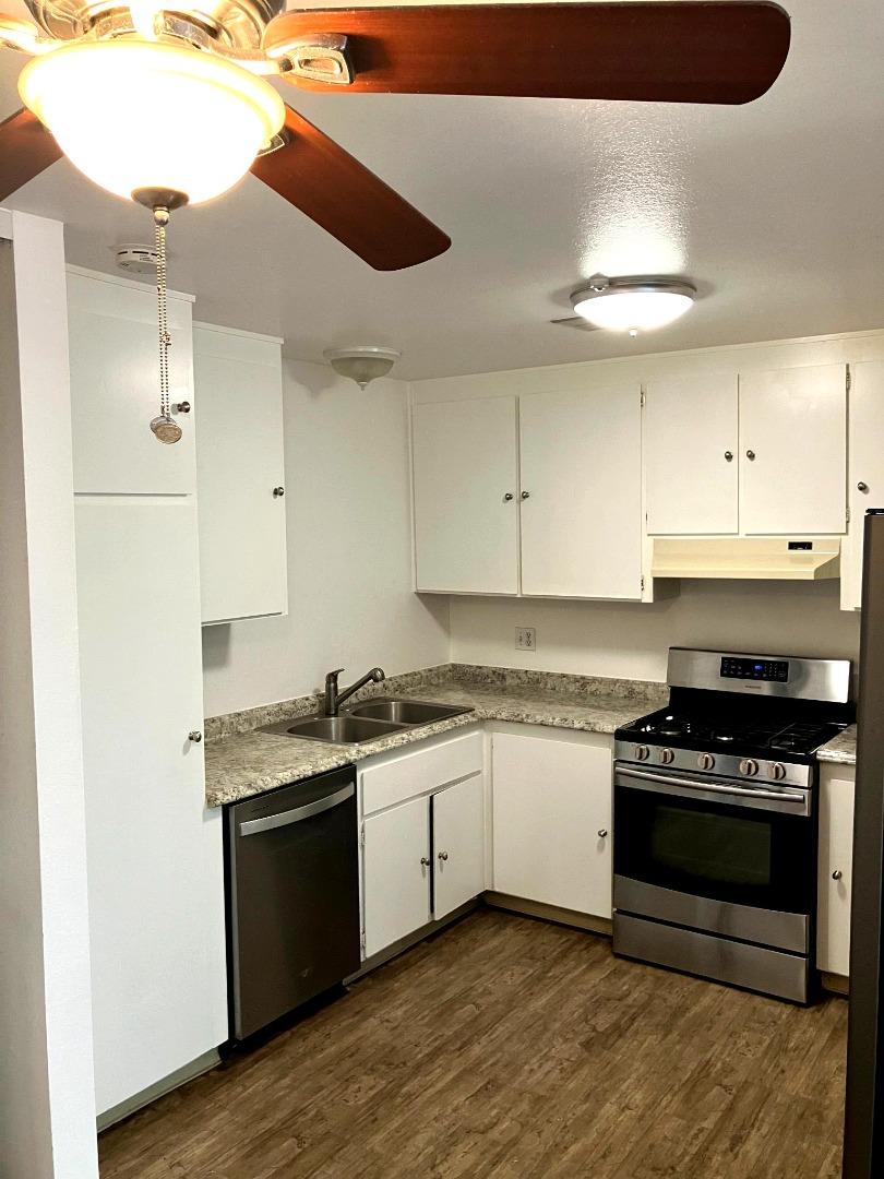 Detail Gallery Image 8 of 16 For 443 Lincoln Ave, Cotati,  CA 94931 - 2 Beds | 1 Baths