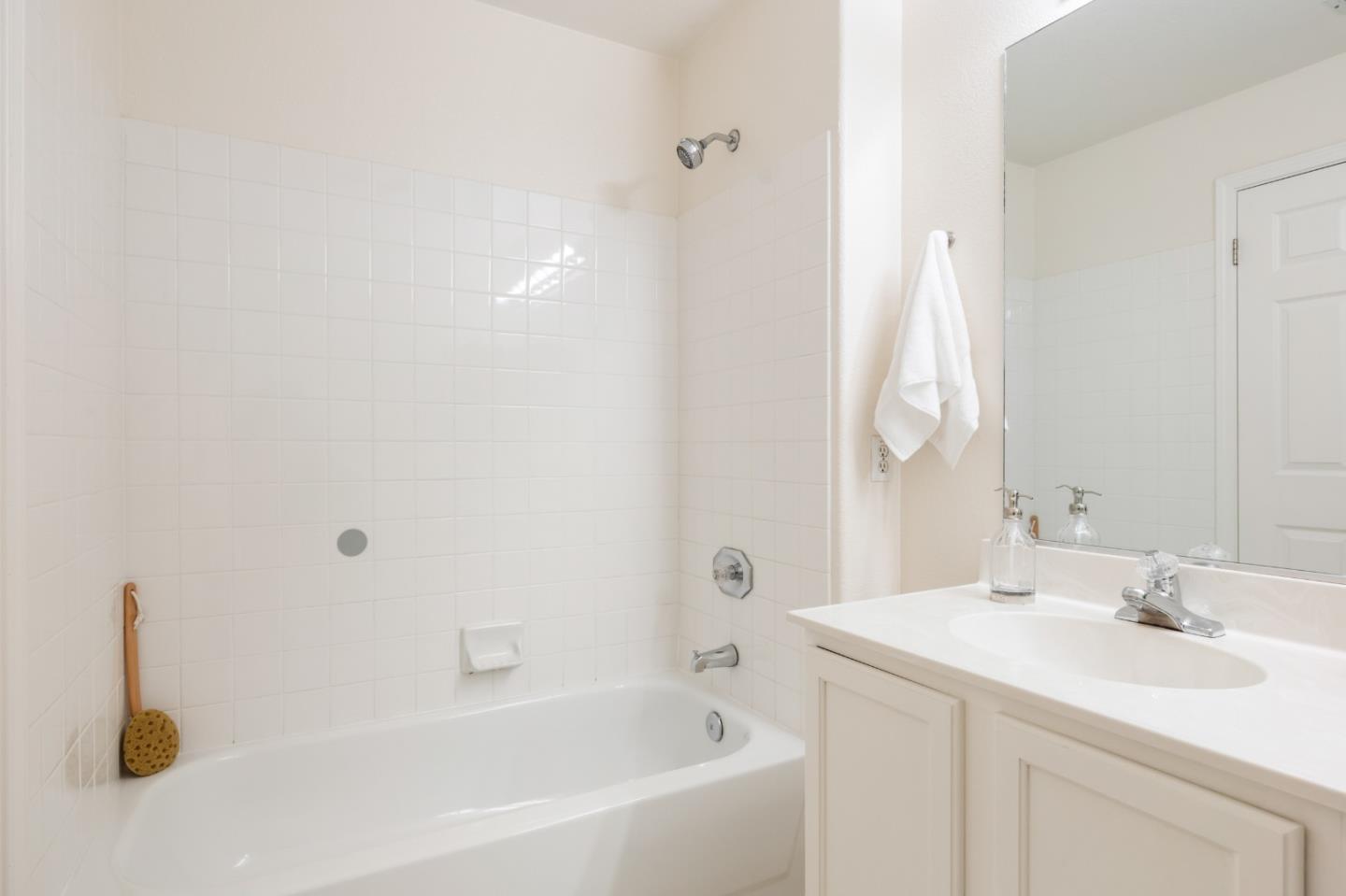 Detail Gallery Image 20 of 37 For 121 Pacchetti Way, Mountain View,  CA 94040 - 4 Beds | 3 Baths
