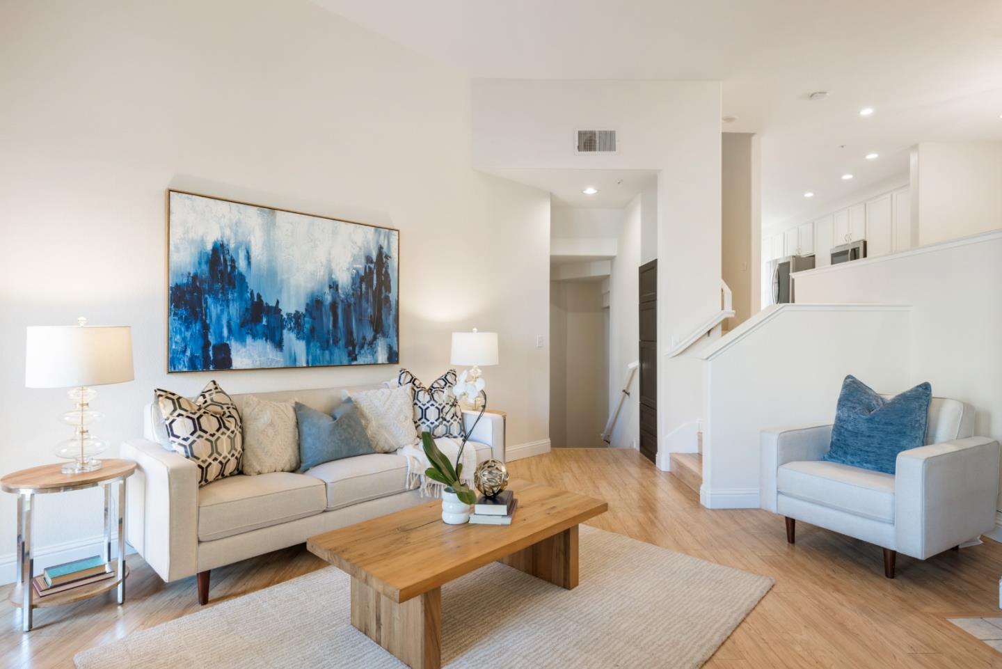 Detail Gallery Image 7 of 37 For 121 Pacchetti Way, Mountain View,  CA 94040 - 4 Beds | 3 Baths