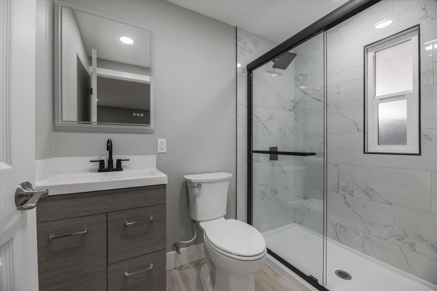 Detail Gallery Image 15 of 17 For 174 Redwood Dr #174,  Hollister,  CA 95023 - 4 Beds | 2 Baths