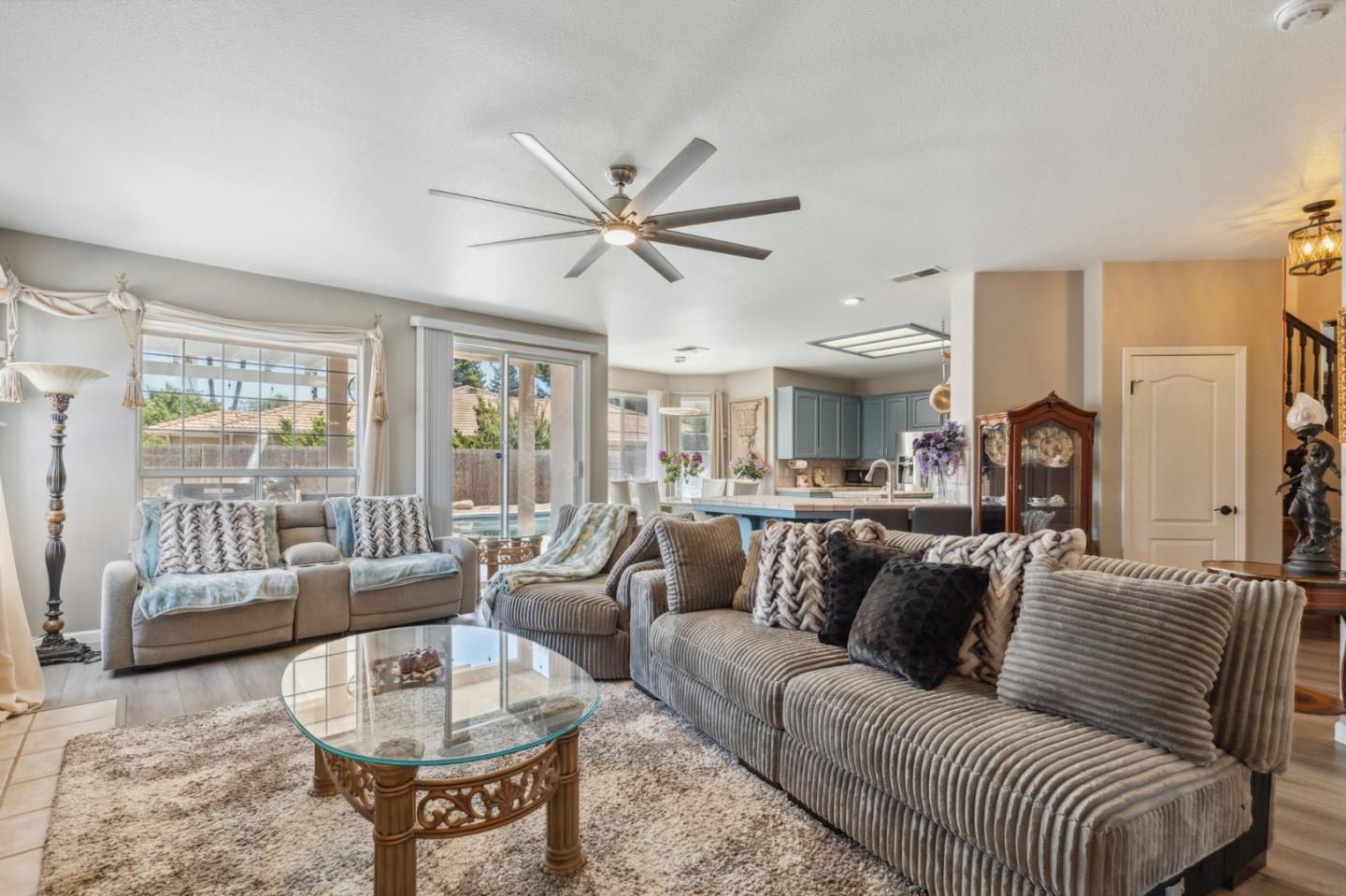 Detail Gallery Image 13 of 33 For 7355 Edgewater St, Chowchilla,  CA 93610 - 4 Beds | 3 Baths