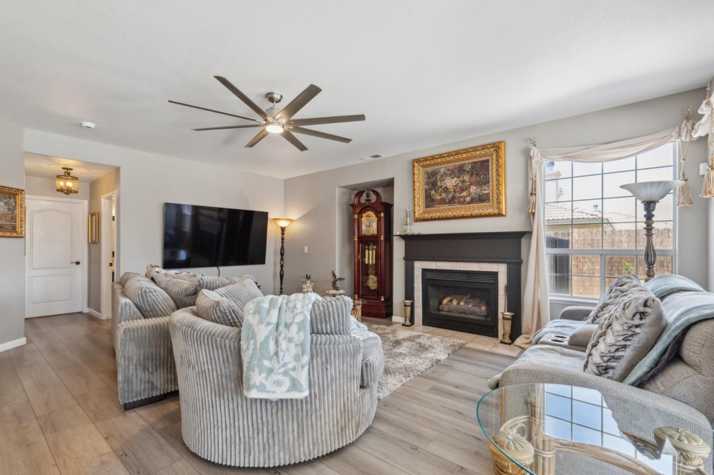 Detail Gallery Image 14 of 33 For 7355 Edgewater St, Chowchilla,  CA 93610 - 4 Beds | 3 Baths