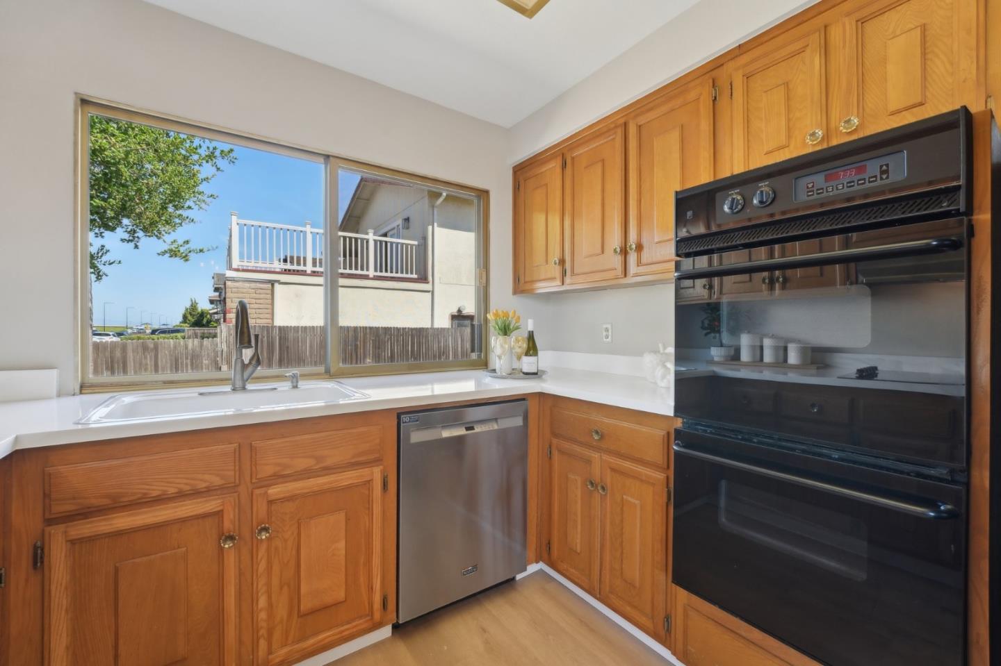 Detail Gallery Image 15 of 56 For 1098 Egret St, Foster City,  CA 94404 - 3 Beds | 2 Baths