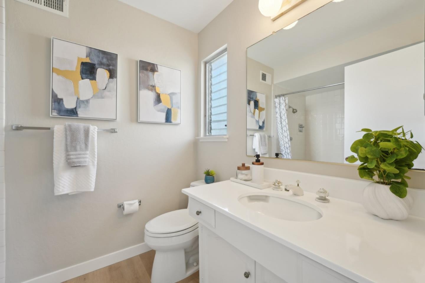 Detail Gallery Image 34 of 56 For 1098 Egret St, Foster City,  CA 94404 - 3 Beds | 2 Baths