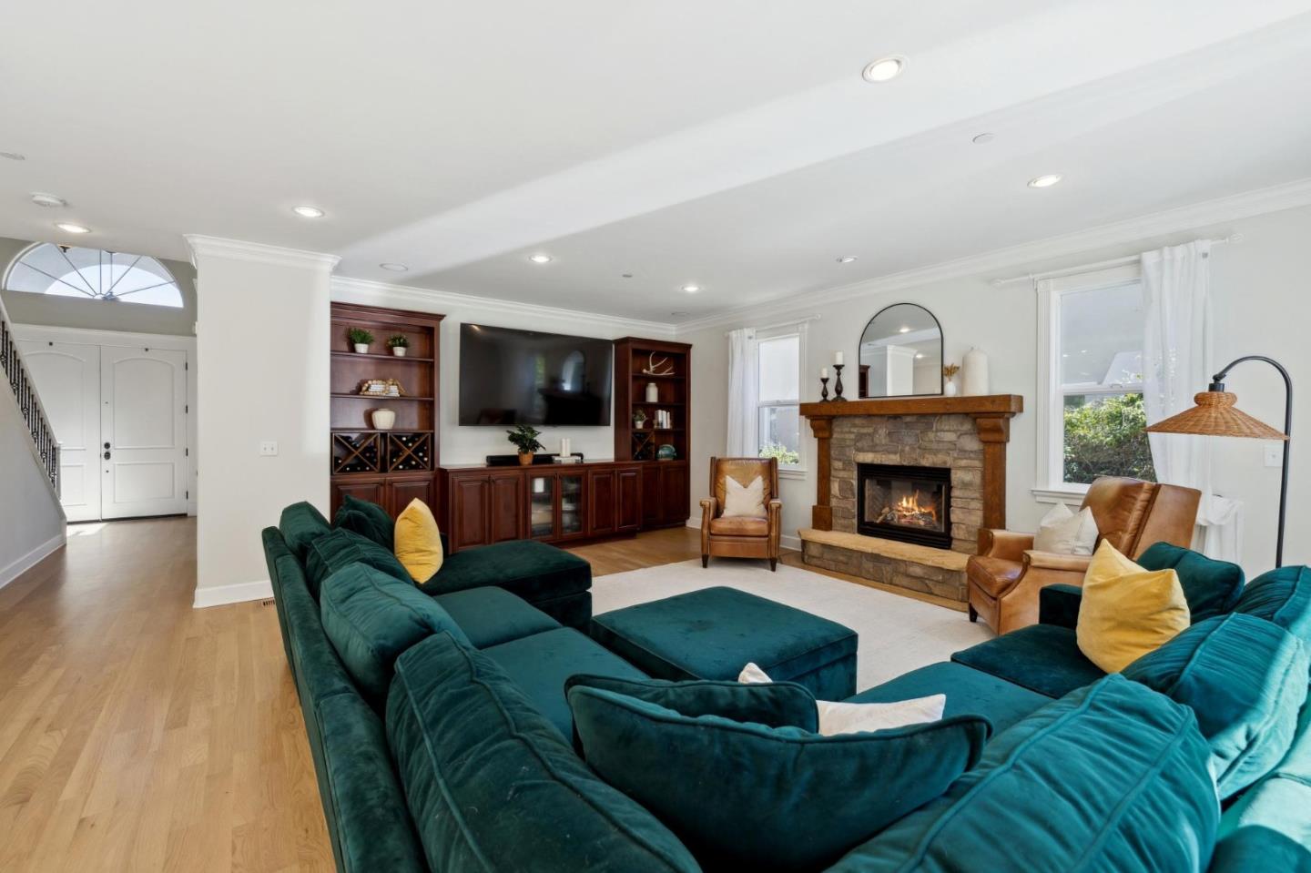 Detail Gallery Image 17 of 79 For 111 Falcon Ridge Rd, Scotts Valley,  CA 95066 - 4 Beds | 3/1 Baths