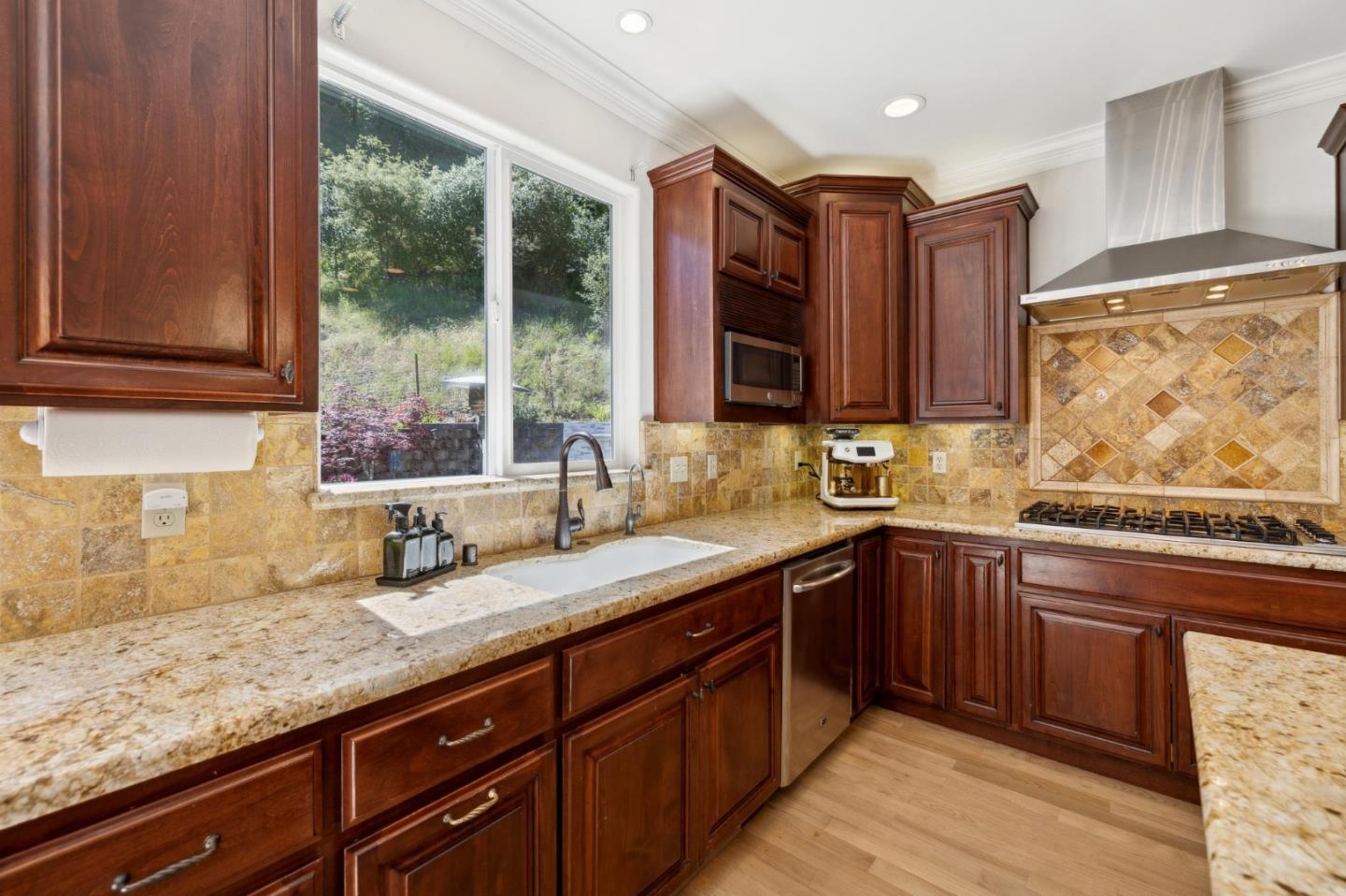 Detail Gallery Image 30 of 79 For 111 Falcon Ridge Rd, Scotts Valley,  CA 95066 - 4 Beds | 3/1 Baths